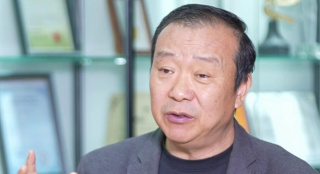 动漫女生露内裤